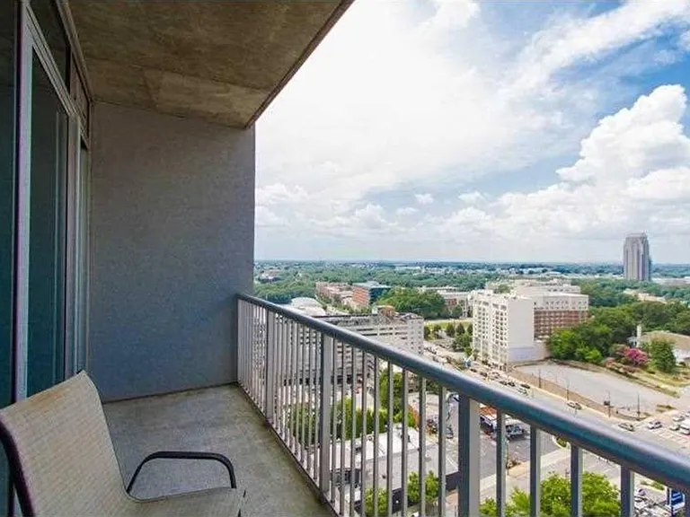 44 Peachtree Pl NW #1926 — Photo 8