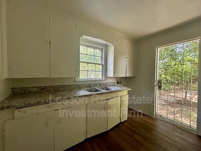318 W 68th St #SHREVEPORT — Photo 7