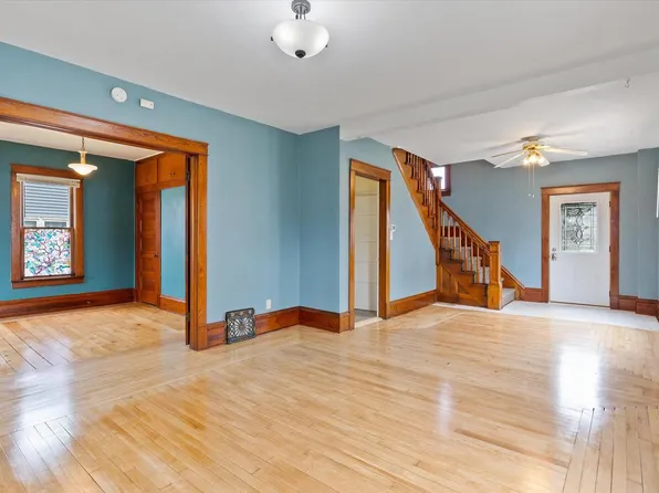 713 N University AVENUE, Beaver Dam, WI 53916