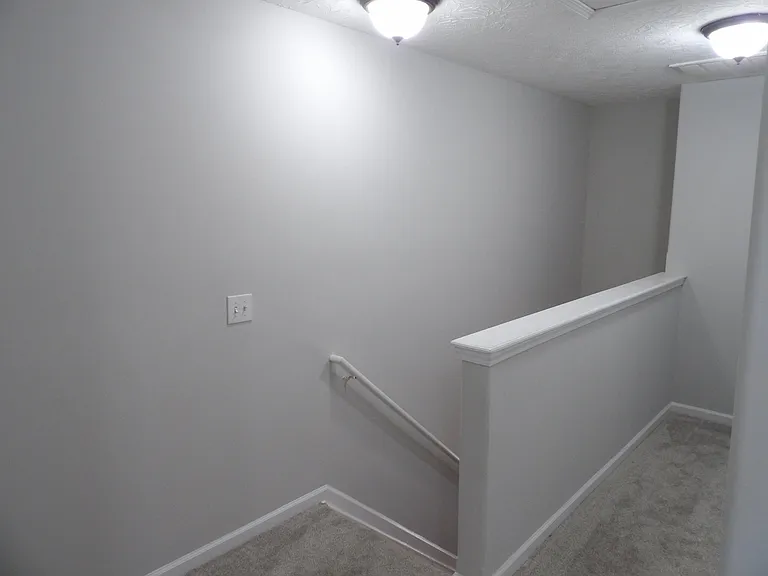 108 Charleston Ct — Photo 50