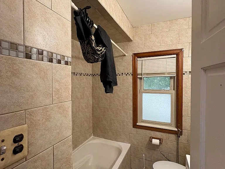 6460 Schaefer Rd — Photo 9