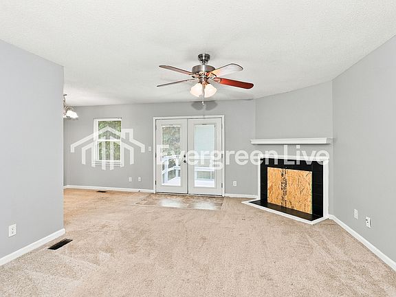 3rd image of 124 Rosemary Ln