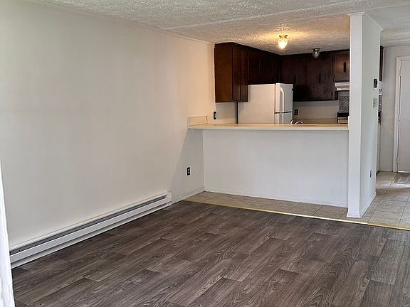2nd image of 123 Circle Dr #3