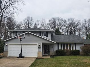 20221 Glen Russ Ln, Euclid, OH 44117