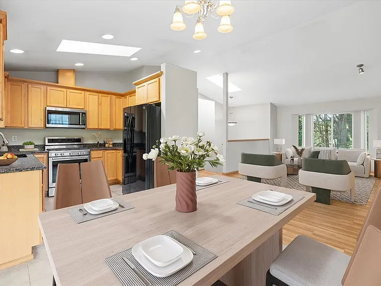 5062 23rd Ave SW — Photo 8