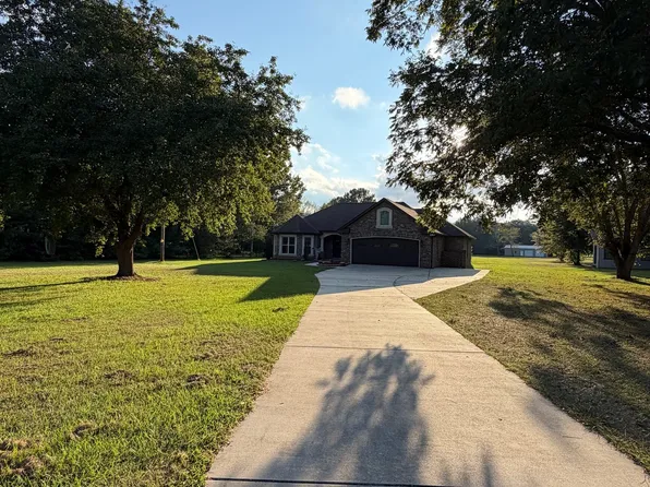 127 Heard Rd, Kathleen, GA 31047