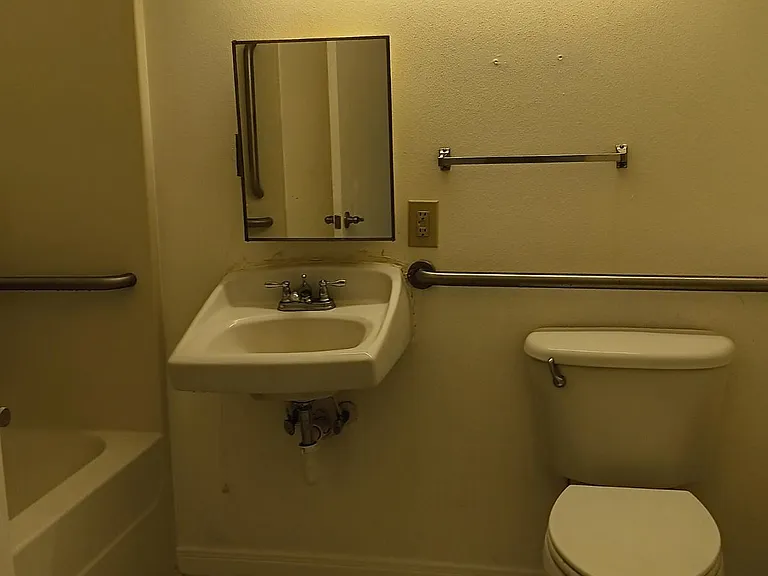503 Cypress St — Photo 10