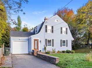 14 Thomson Rd, West Hartford, CT 06107