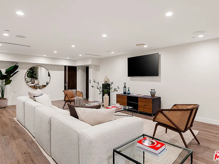 3116 Elvido Dr — Photo 33