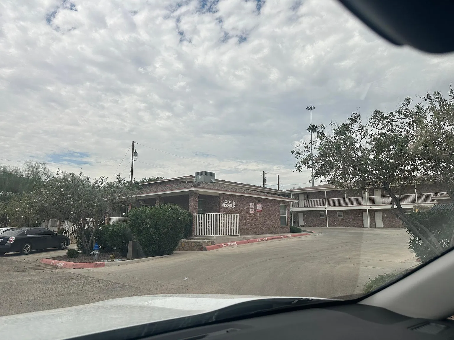 4301 E Missouri Ave — Photo 2