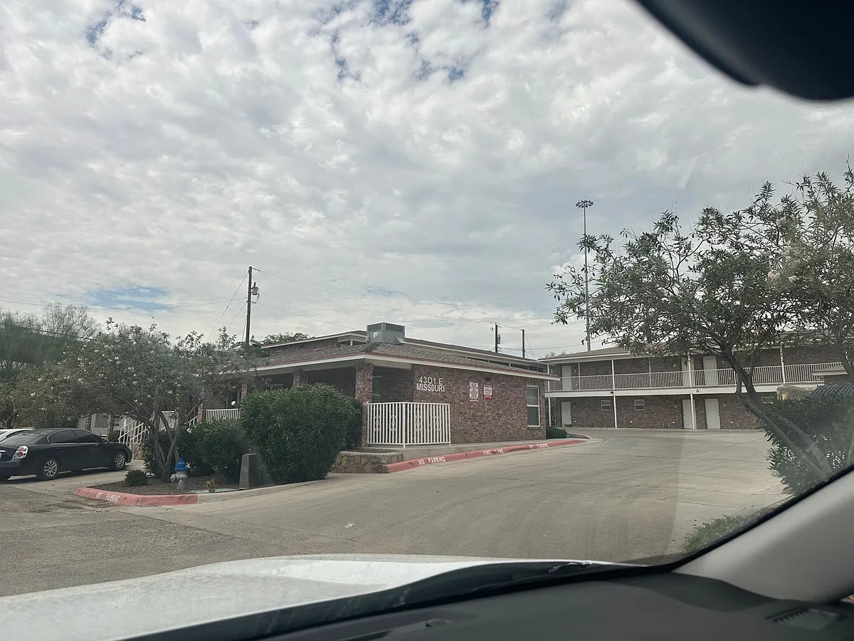 Building Photo - 4301 E Missouri Ave