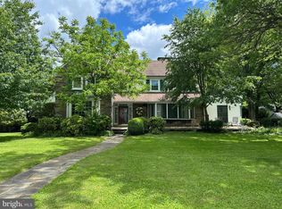 502 W Country Club Ln, Wallingford, PA 19086