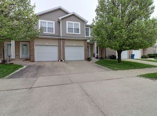 3724 Summer Sage Ct, Champaign, IL 61822