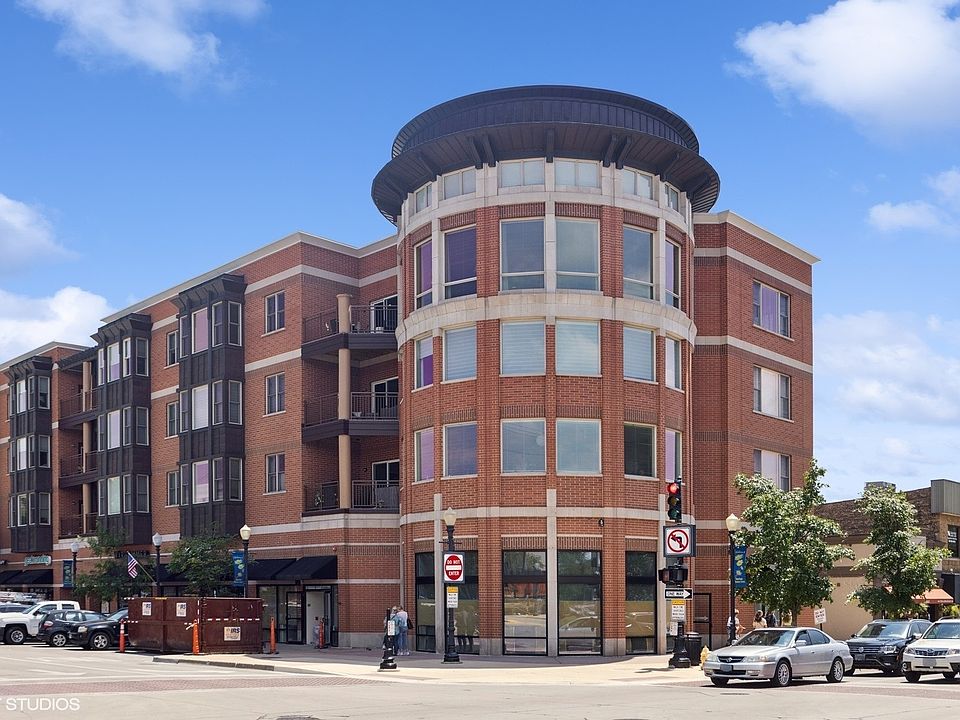 1st image of 945 Burlington Ave Unit 401