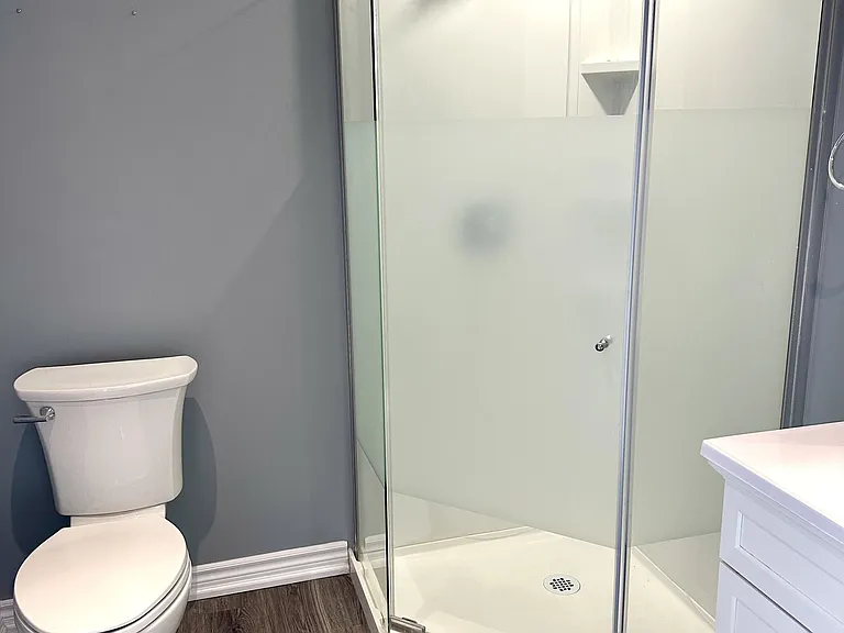 116 Rexway Dr E — Photo 11