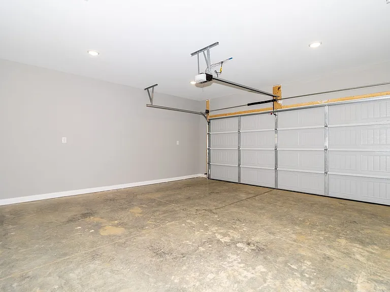 102 Bellbrook Ln — Photo 17