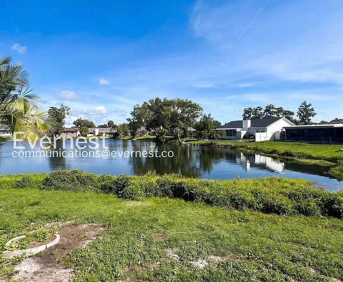 7810 Cayuga Dr — Photo 24
