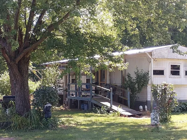 25 Manning Drive, Crane, MO 65633