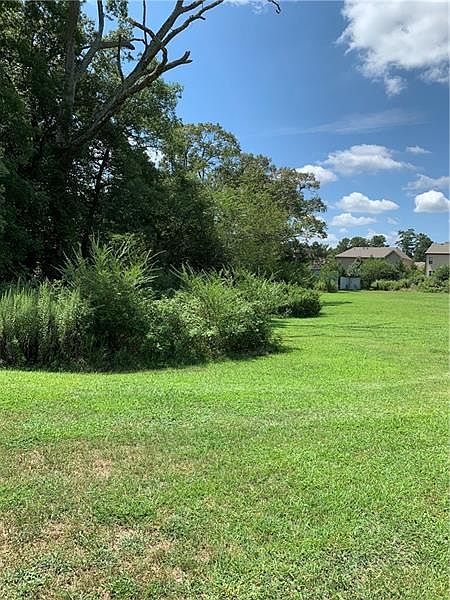 2nd image of 3905 Mathis Airpark Rd