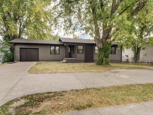 425 W Aldrich Road, Bolivar, MO 65613