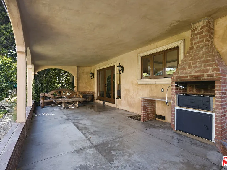 13800 Erwin St — Photo 20