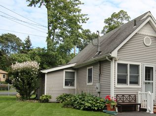 38 Nymph Rd, Rocky Point, NY 11778