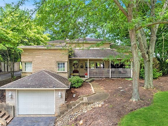 2nd image of 4039 Palisades Dr