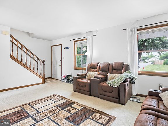 4th image of 5129 Pecan Dr
