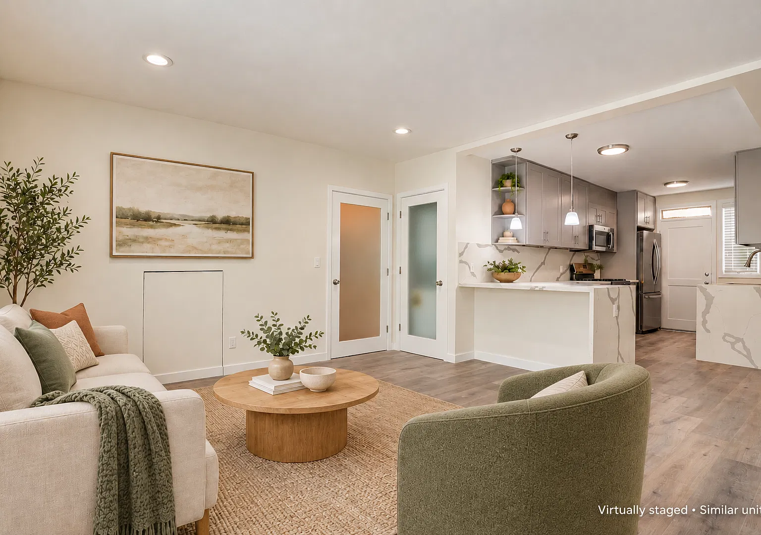 1B/1B w/ Bright Living Space, Stove, & Refrigerator — Photo 2