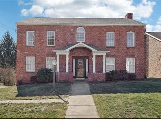 530 Robin Dr, Pittsburgh, PA 15220