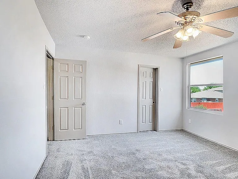 3327 Andalusian Dr — Photo 19