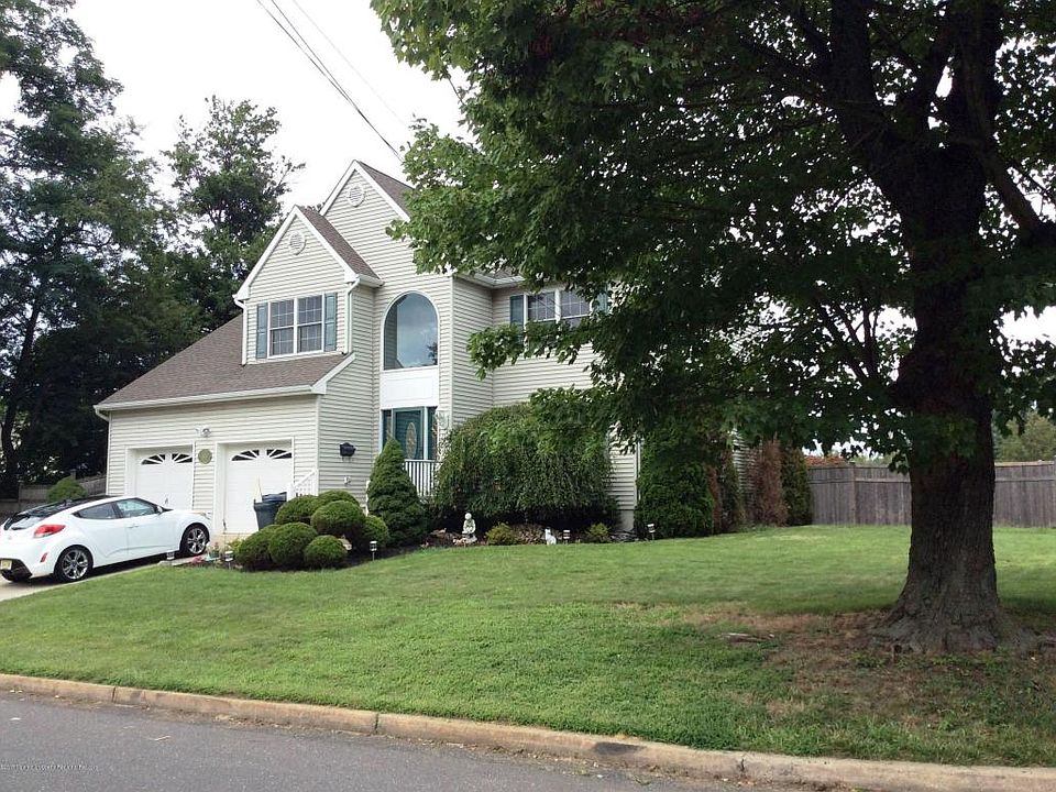 1st image of 265 Sandy Hook Ave