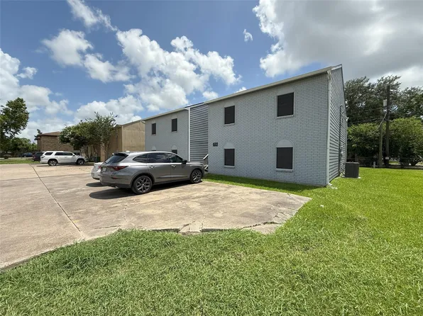 409 S Bauer Dr, Port Lavaca, TX 77979