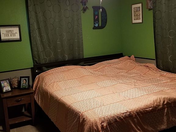Upstairs bedroom 1
