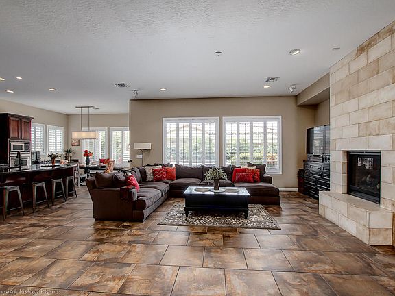 4th image of 3481 E Virgil Dr