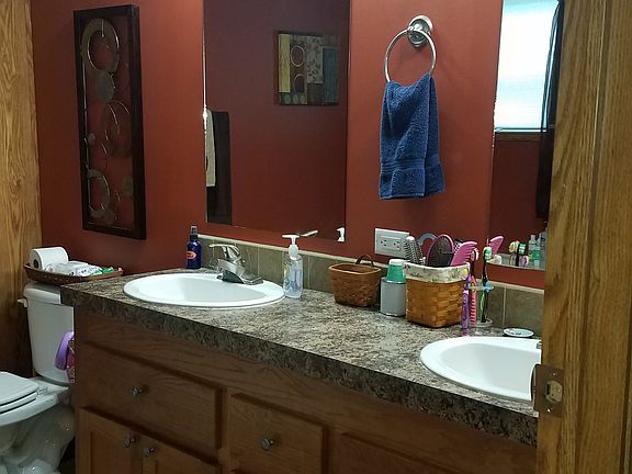 Master bath- double vanity