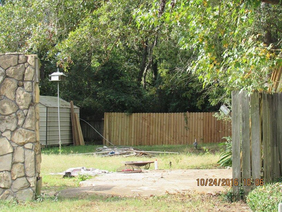 view of yard from street