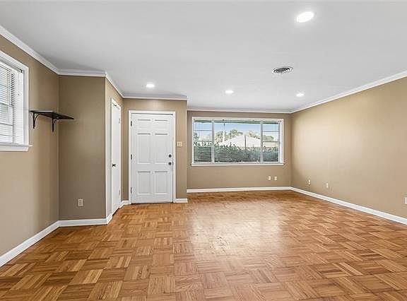 3rd image of 2486 Hyman Pl