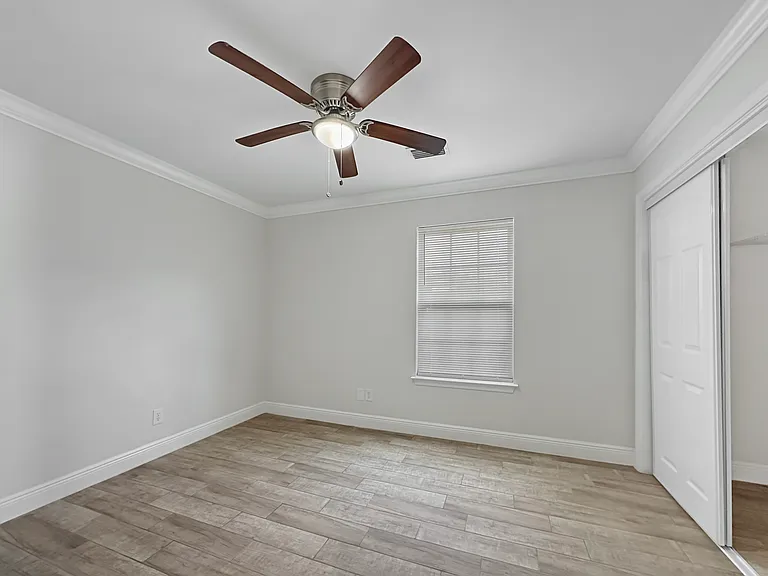 Robertsdale Village Apartments — Photo 65