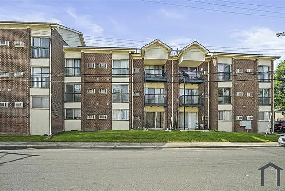 5 bed, 1450 sqft, $5,988 — Photo 4