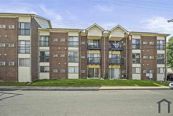 Building Photo 4