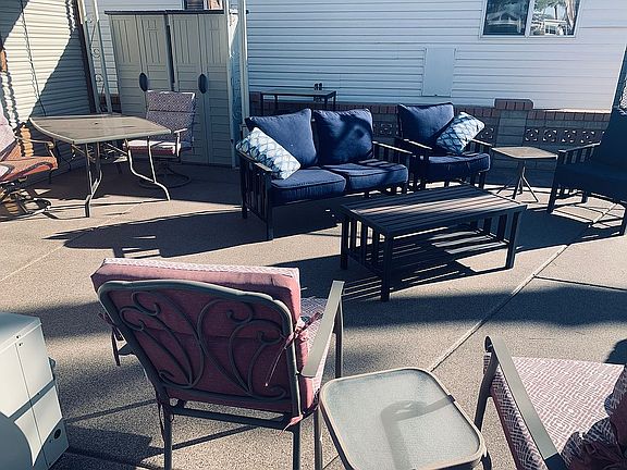 LARGE GROUP PATIO/BBQ AREA