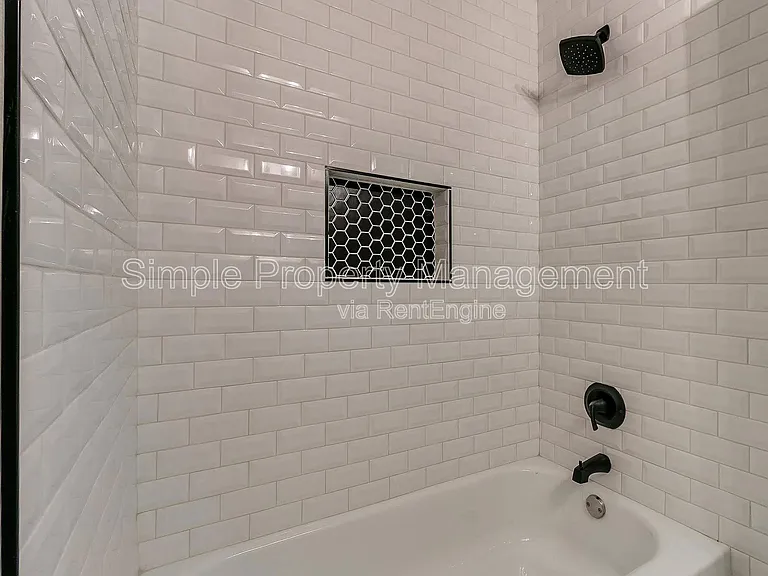 421 NW 25th St — Photo 18