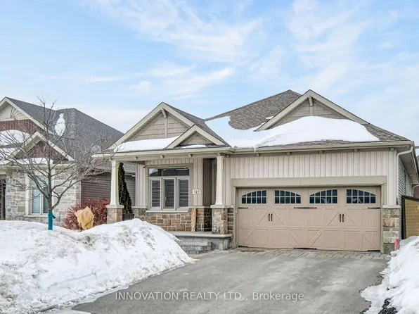 127 Elfin Grv W, Ottawa, ON K2V 0B9