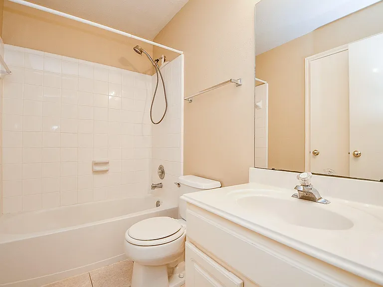 1816 Oak Lodge Dr — Photo 26