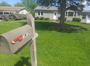 1N125 Delano St, Carol Stream, IL 60188