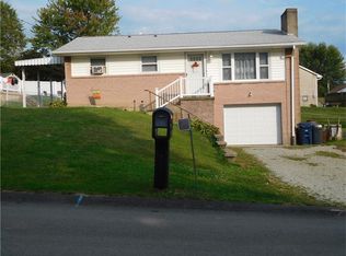 12 Martha Ave, Jeannette, PA 15644