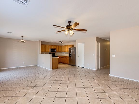 3rd image of 2122 E Connemara Dr