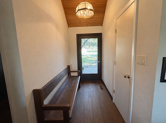 4th image of 4353 Chatee Ln #1