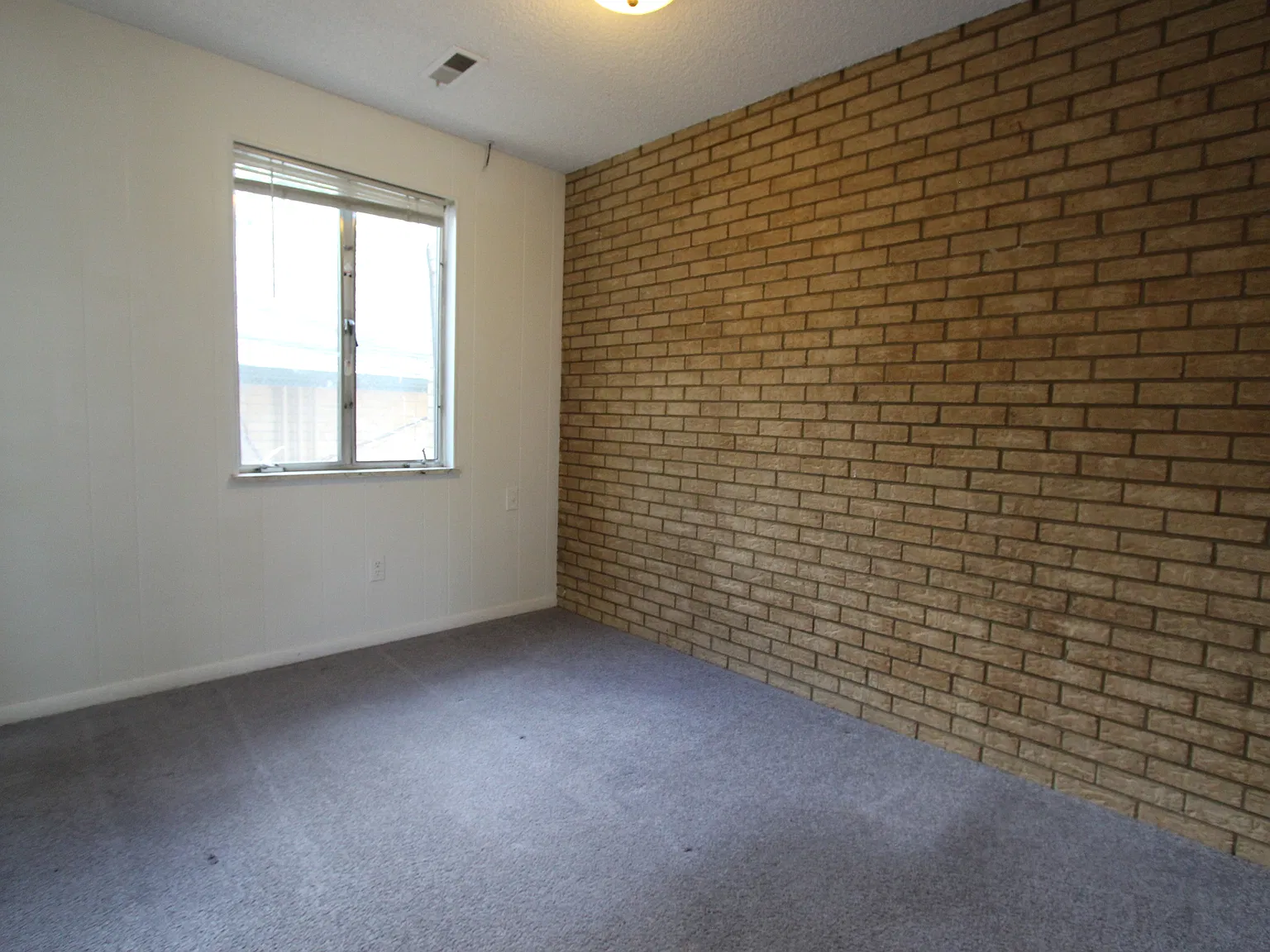 3 bed, 900 sqft, $4,800 — Photo 4